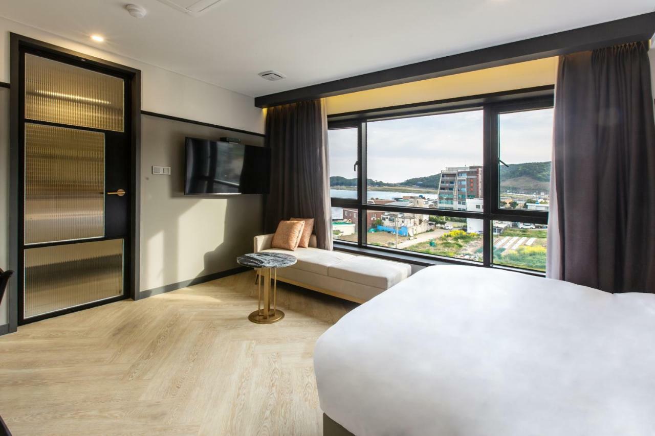 Brown Dot Gijang Yeonhwari Hotel Busan Exterior photo